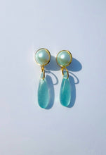 Load image into Gallery viewer, Ocean Blue Pearl Ear Candy