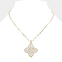 Load image into Gallery viewer, Mother Of Pearl Clover Pendant Necklace