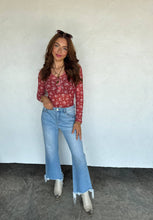Load image into Gallery viewer, ANNIE VNECK MESH TOP: WINE FLORAL 1X