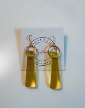 Load image into Gallery viewer, Golden Pendulum Ear Candy