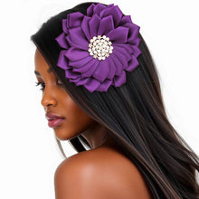 Load image into Gallery viewer, Flower Brooch w/pearls - Purple