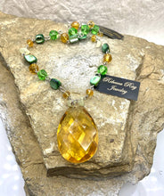 Load image into Gallery viewer, Natural Stone Crystal Teardrop Necklace