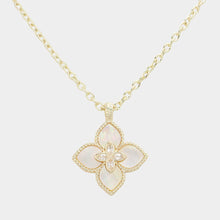 Load image into Gallery viewer, Mother Of Pearl Clover Pendant Necklace