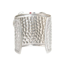 Load image into Gallery viewer, Elephant Head Cuff