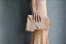 Load image into Gallery viewer, Medusa Clutch - Beige