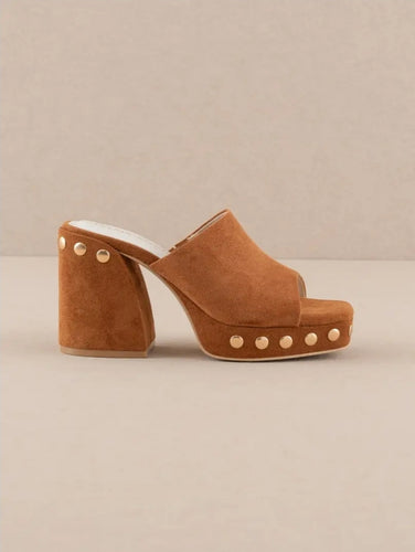 The Classie Girl - Caramel