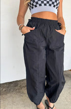 Load image into Gallery viewer, Breezy - Black