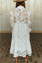 Load image into Gallery viewer, Western Elegance