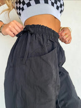 Load image into Gallery viewer, Breezy - Black