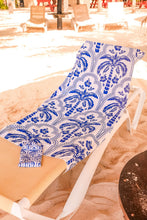 Load image into Gallery viewer, Lily Palm Towel